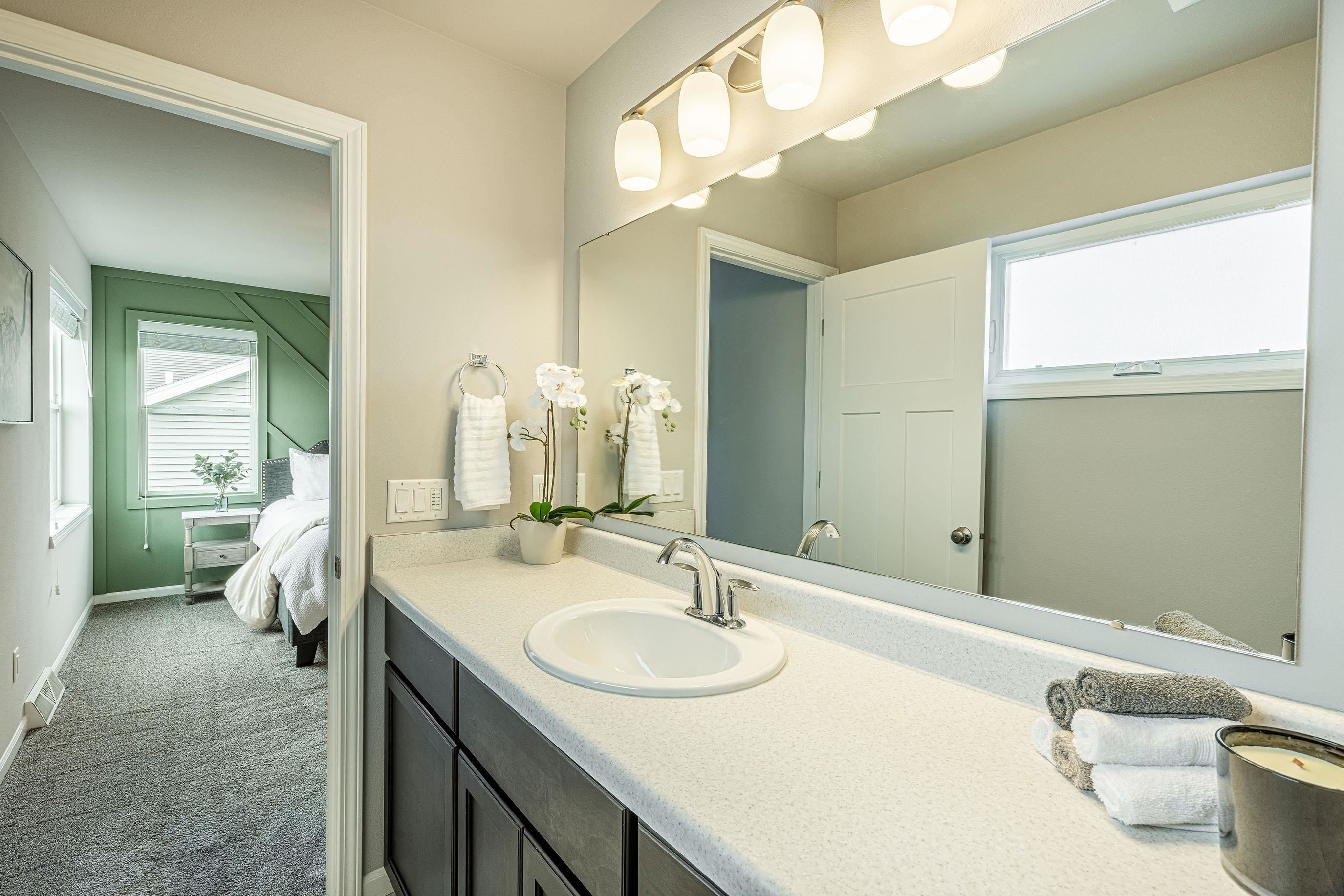 6111 E RED OAK Trail