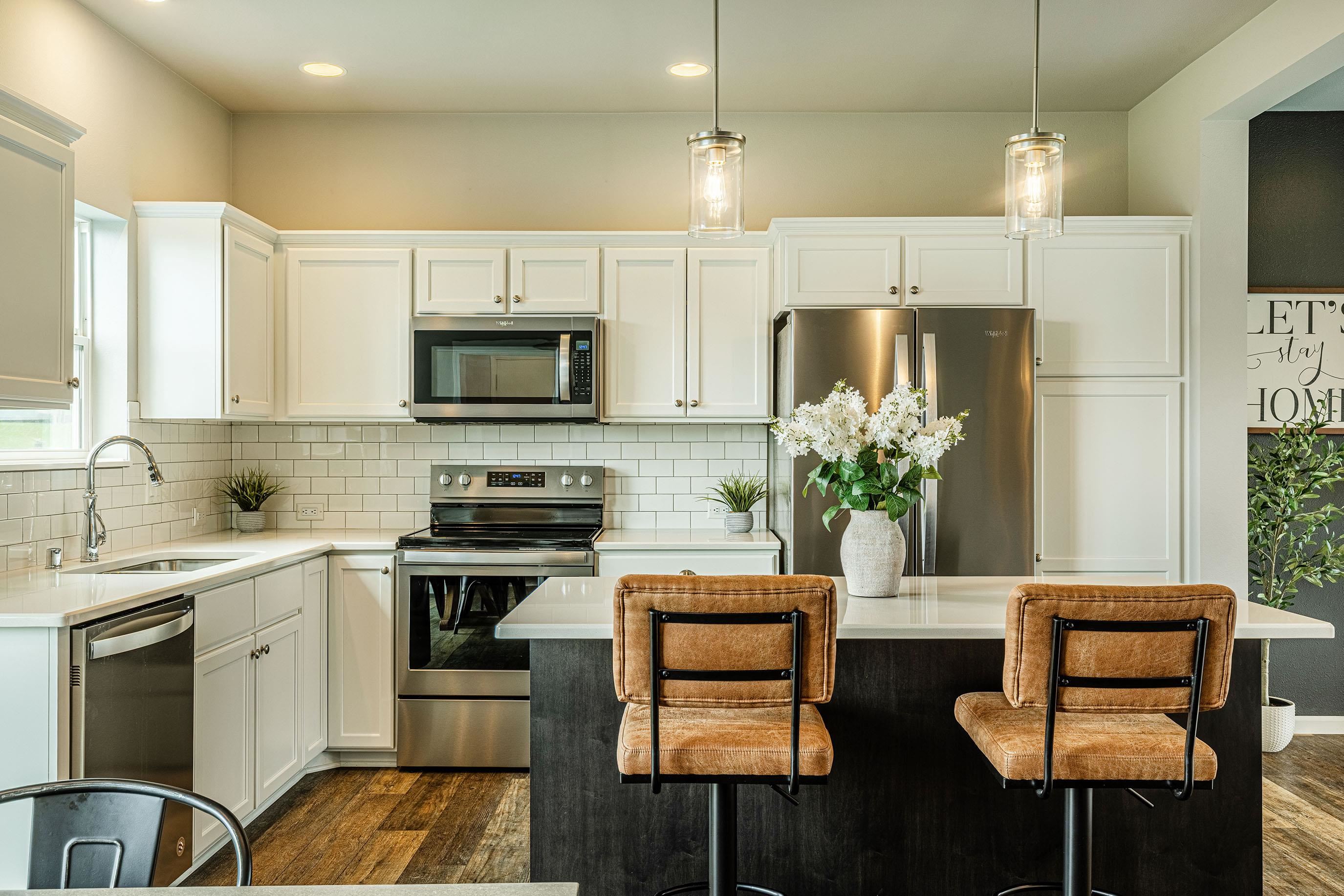 6111 E RED OAK Trail