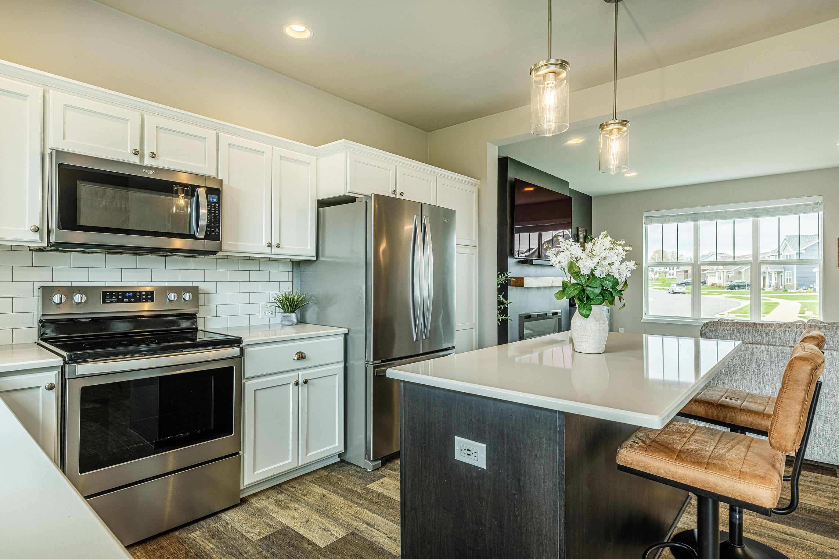 6111 E RED OAK Trail