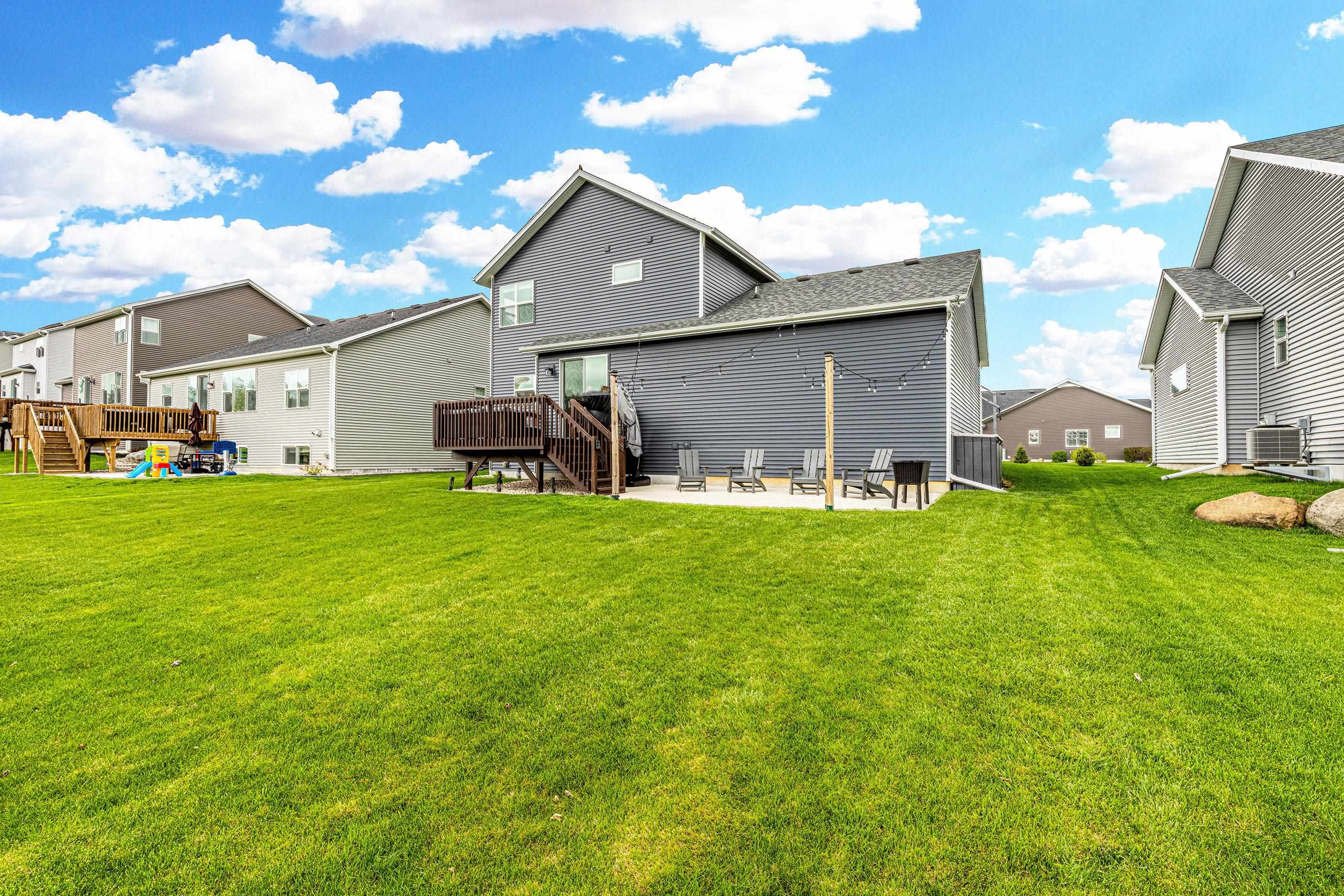 6111 E RED OAK Trail