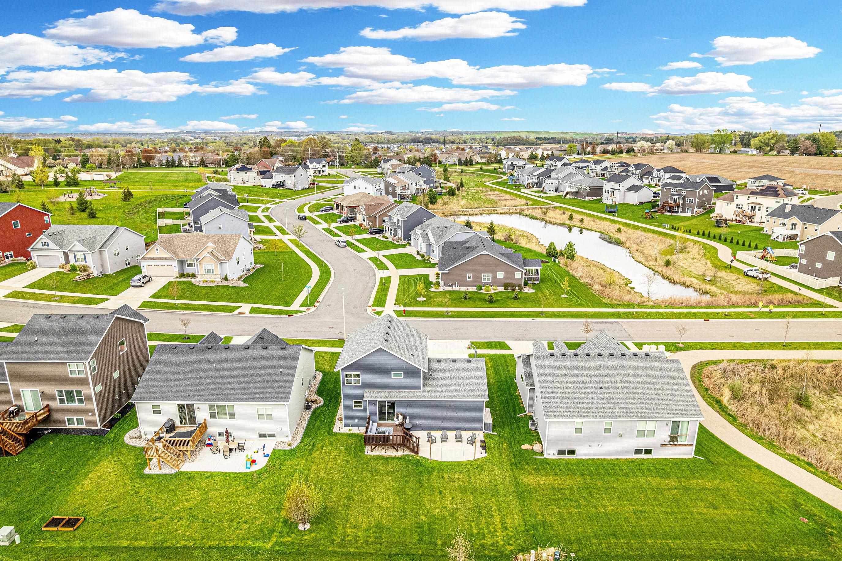 6111 E RED OAK Trail