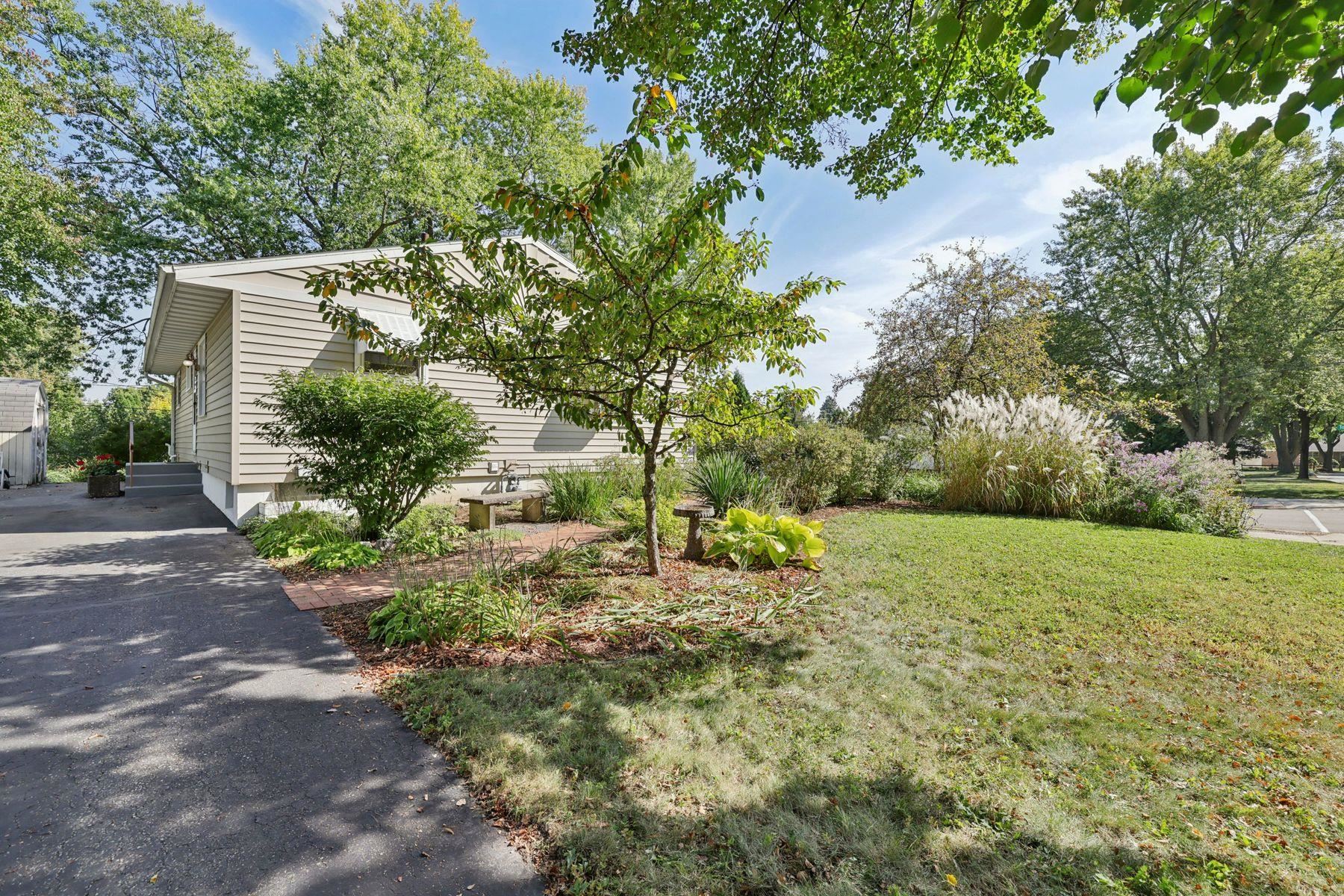 1000 Tompkins Drive