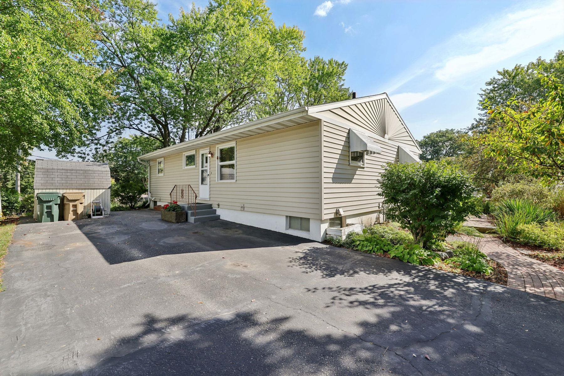 1000 Tompkins Drive
