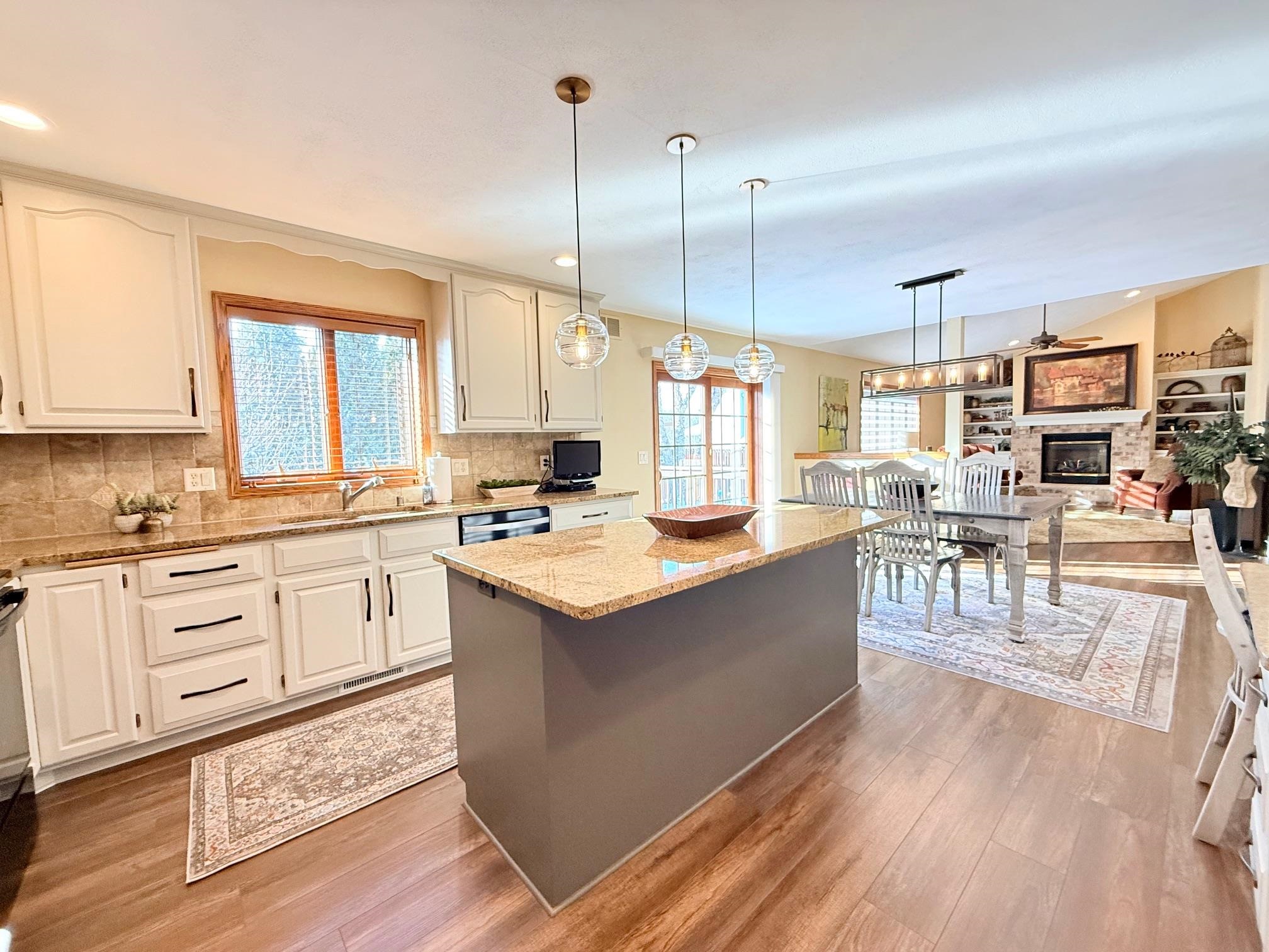 105 Oak Springs Circle
