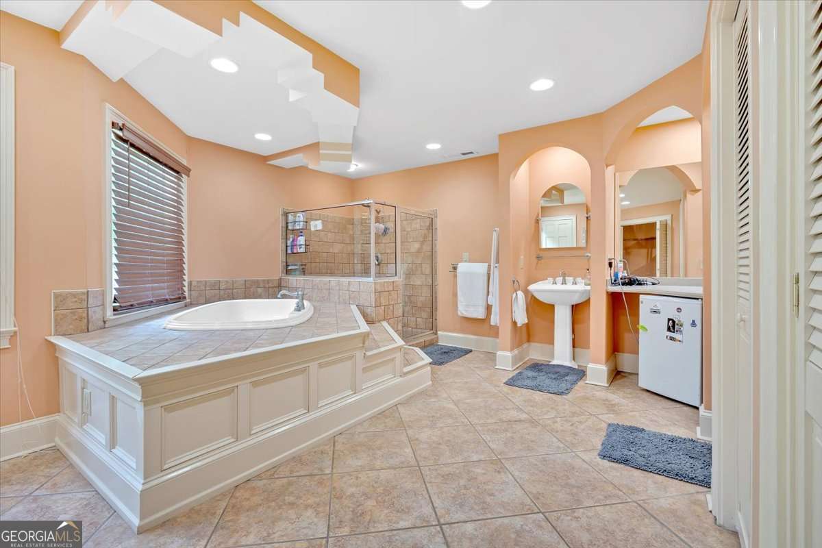 2 Stonebrook Drive SW