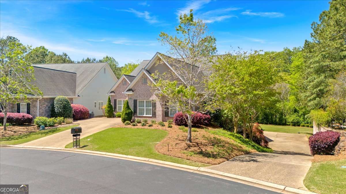 226 Maplecrest Lane SE