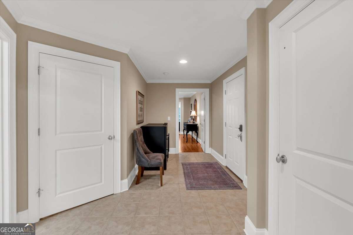 226 Maplecrest Lane SE