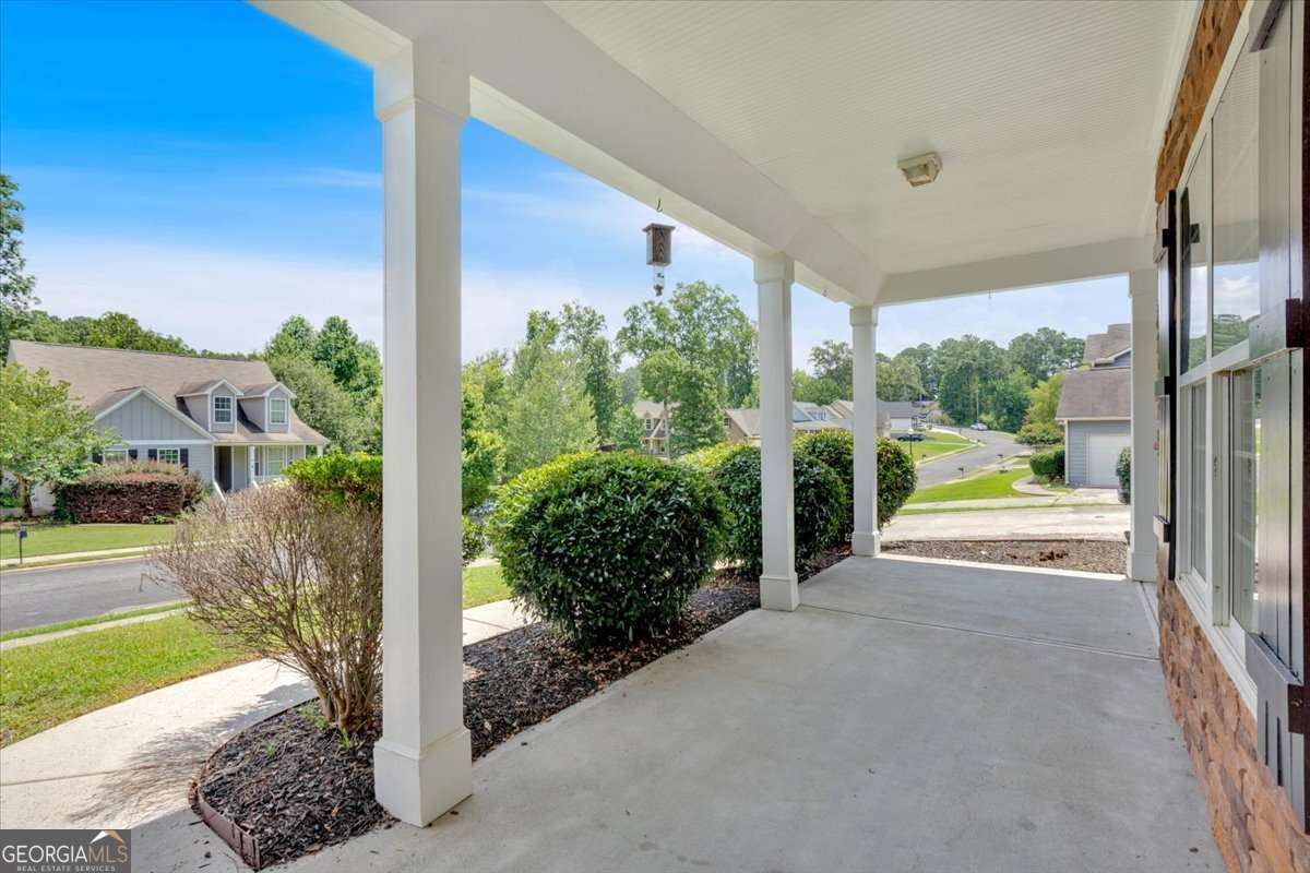 125 Thornwood Drive SW