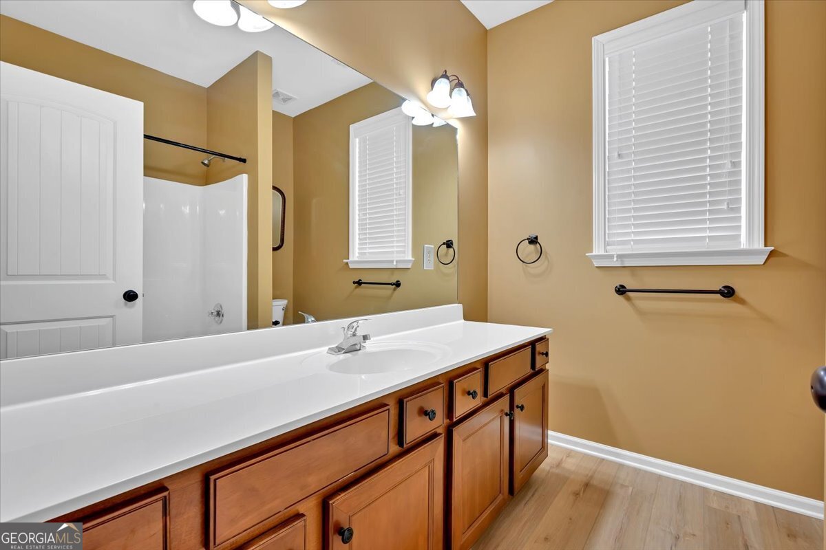 125 Thornwood Drive SW