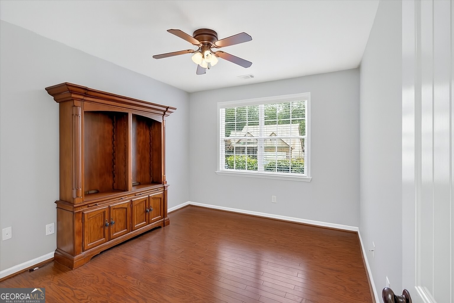125 Thornwood Drive SW