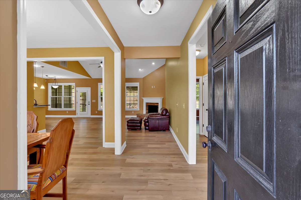 125 Thornwood Drive SW