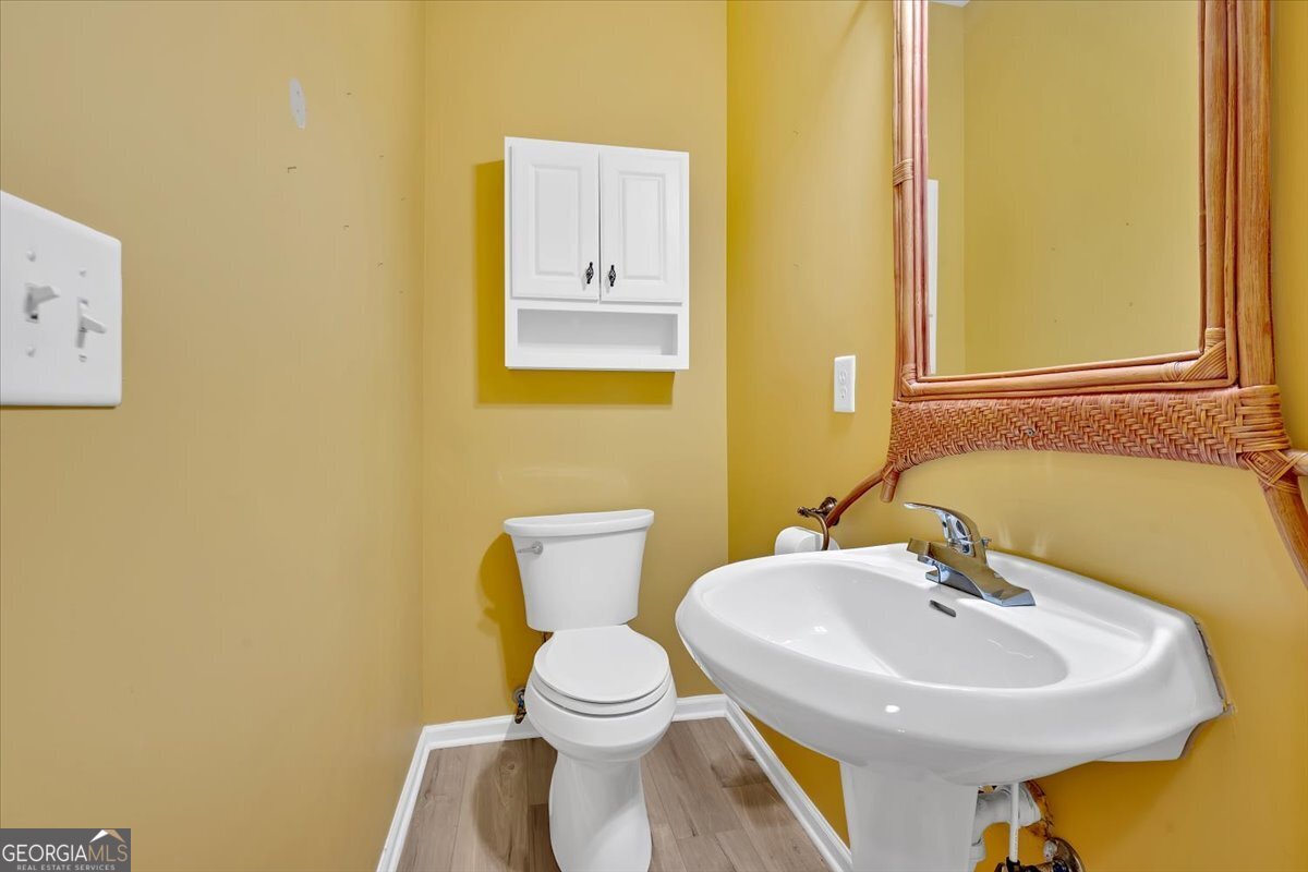 125 Thornwood Drive SW