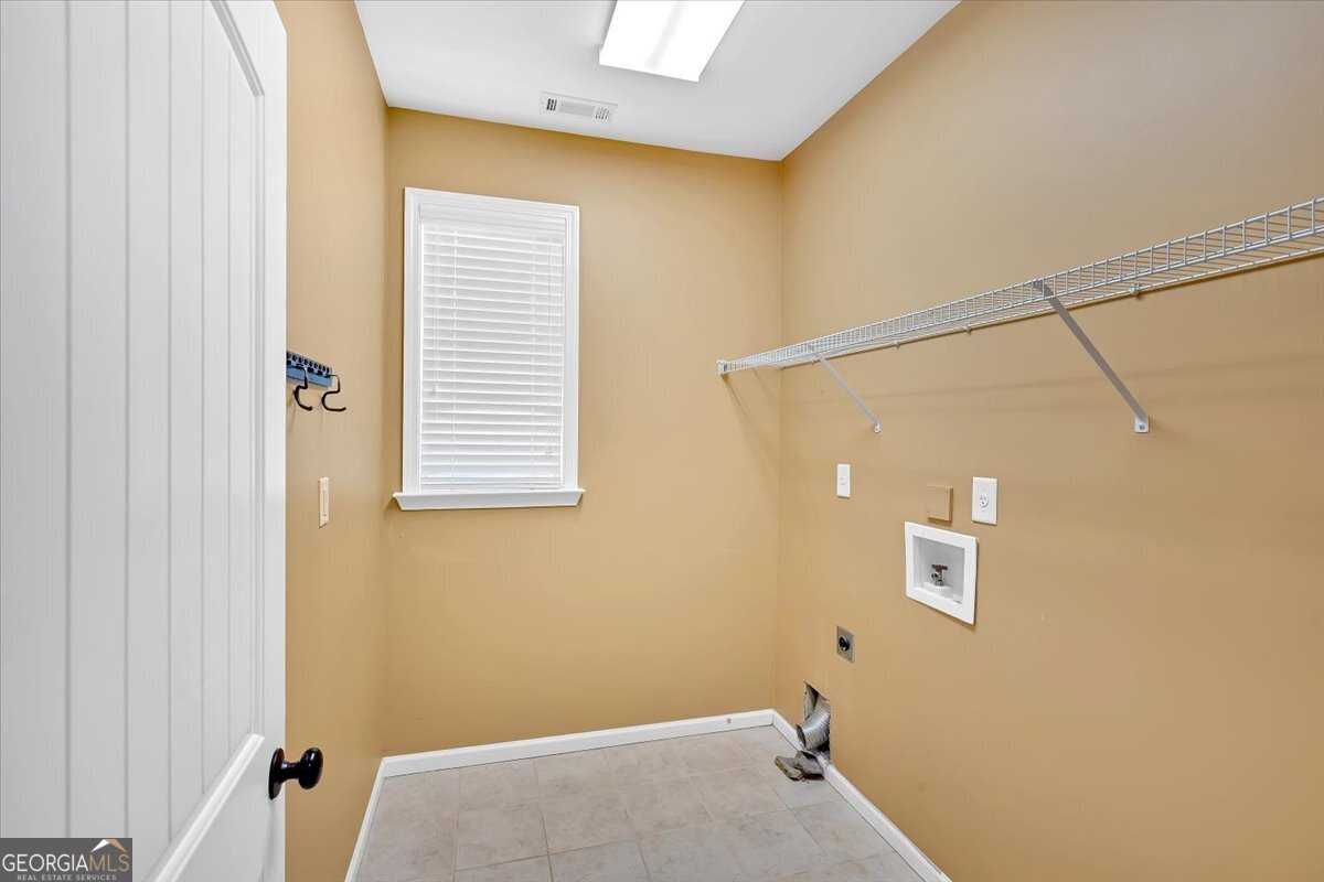 125 Thornwood Drive SW