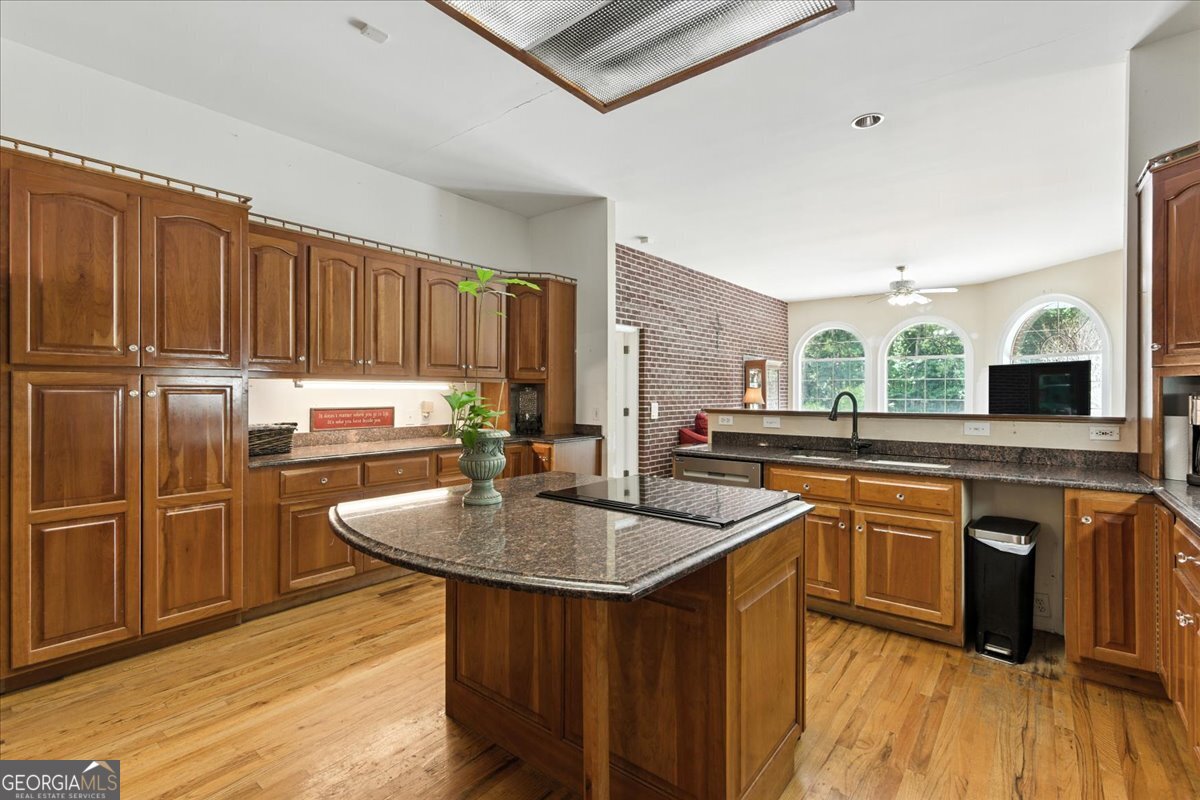 134 Salem Drive NW
