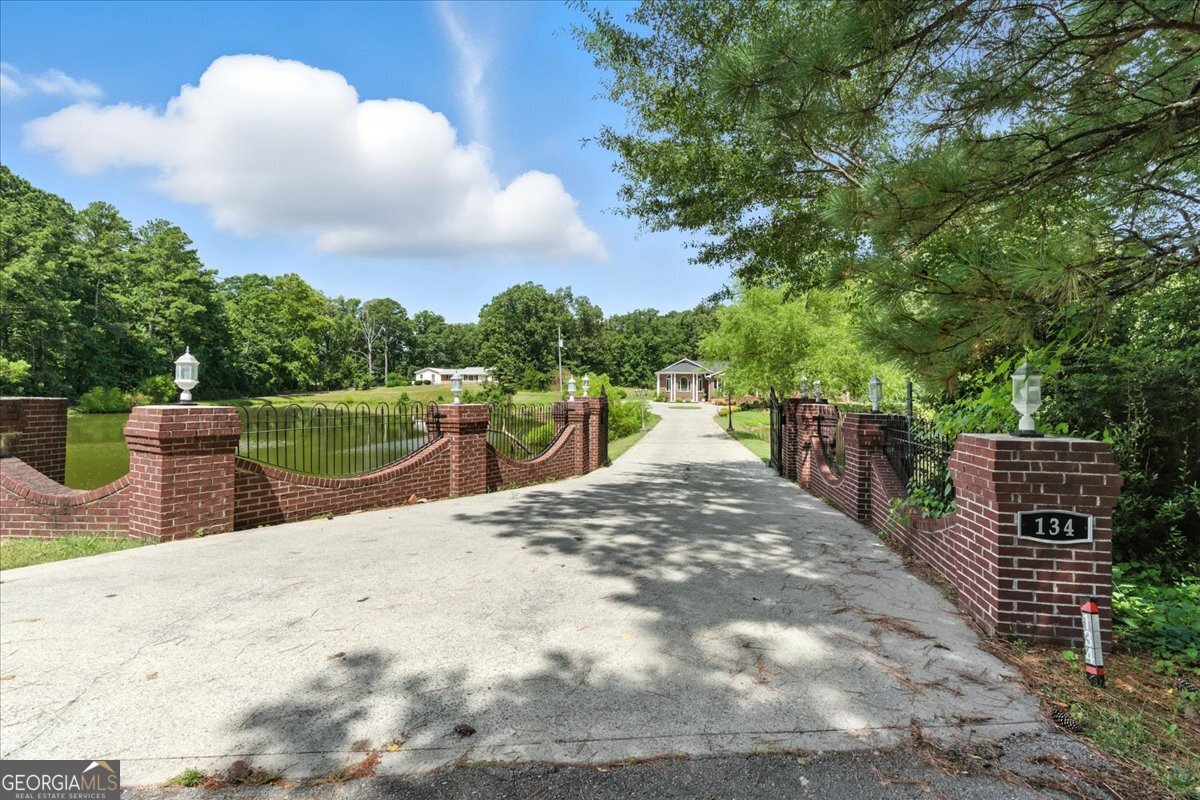 134 Salem Drive NW