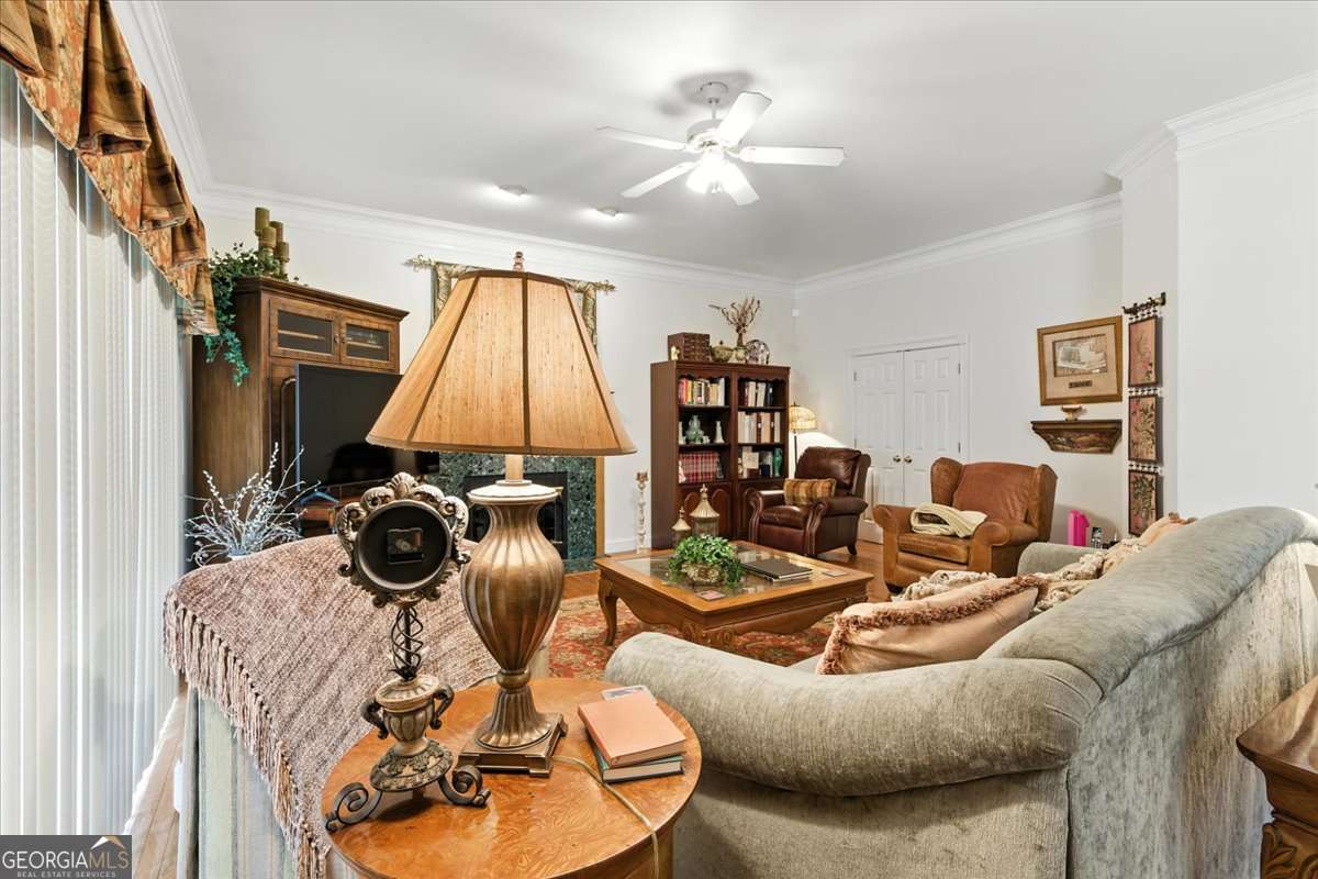 3 Belmont Court SE