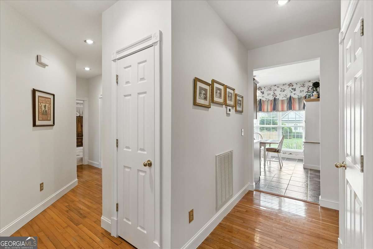 3 Belmont Court SE