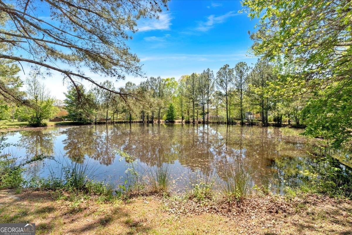 16 Quarter Horse Drive NW