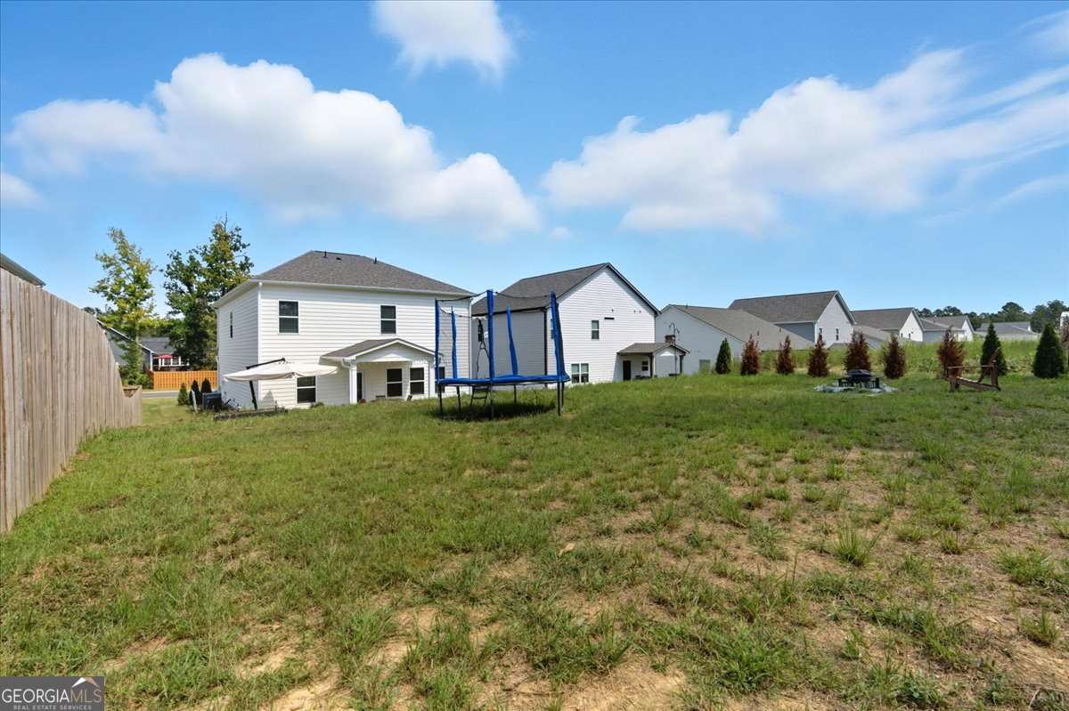 12 Majestic Oaks Way NE