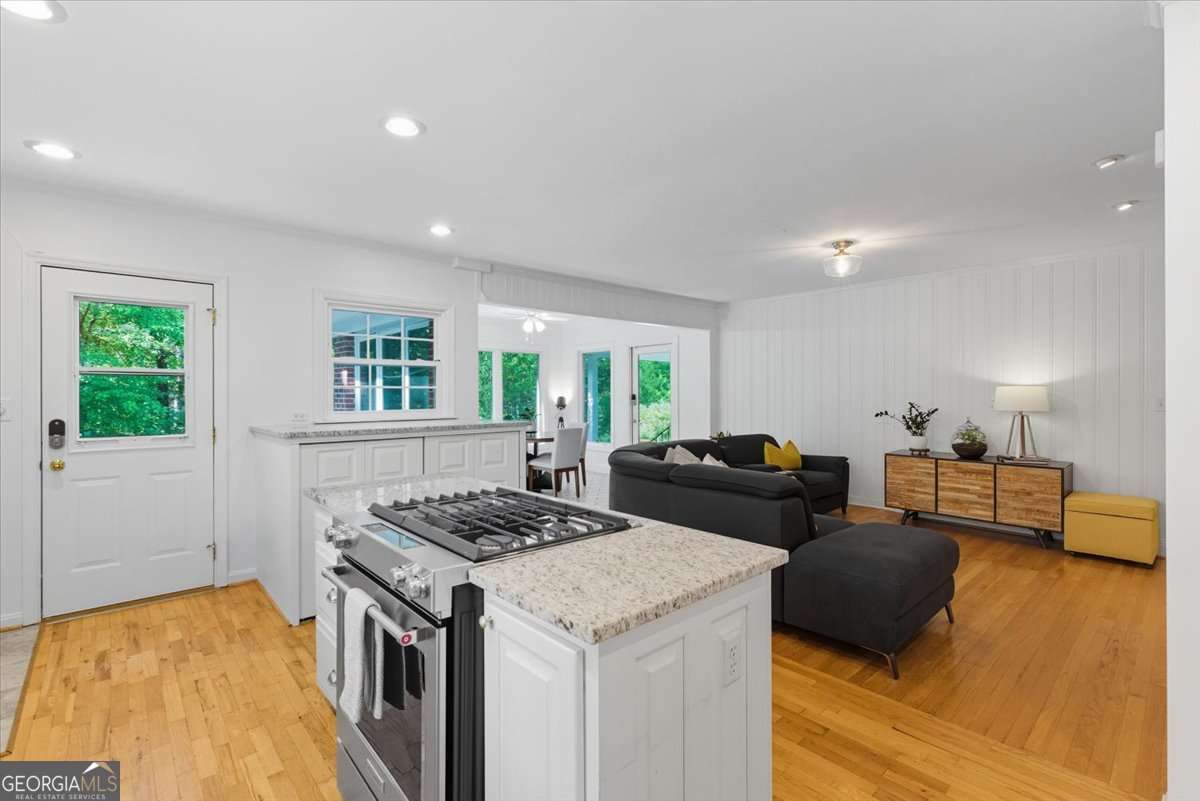 28 Crestwood Drive SW