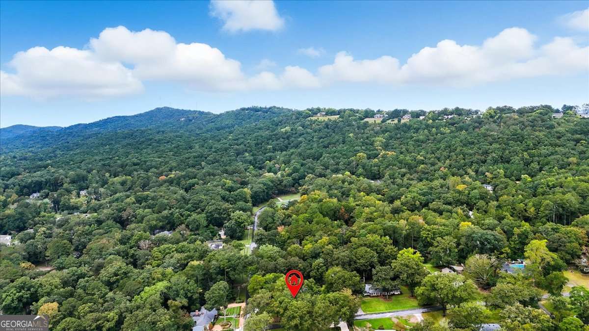28 Crestwood Drive SW