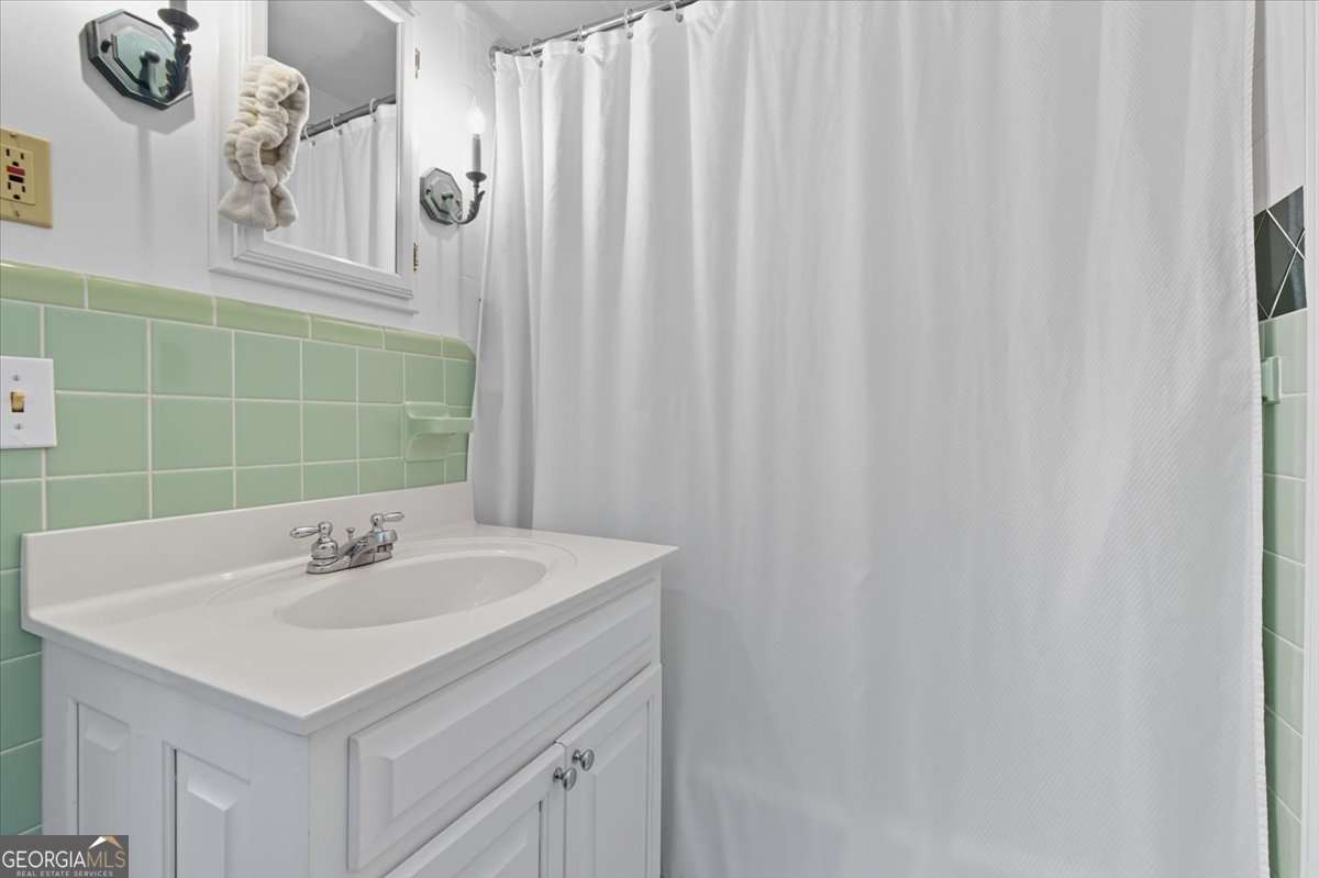 28 Crestwood Drive SW