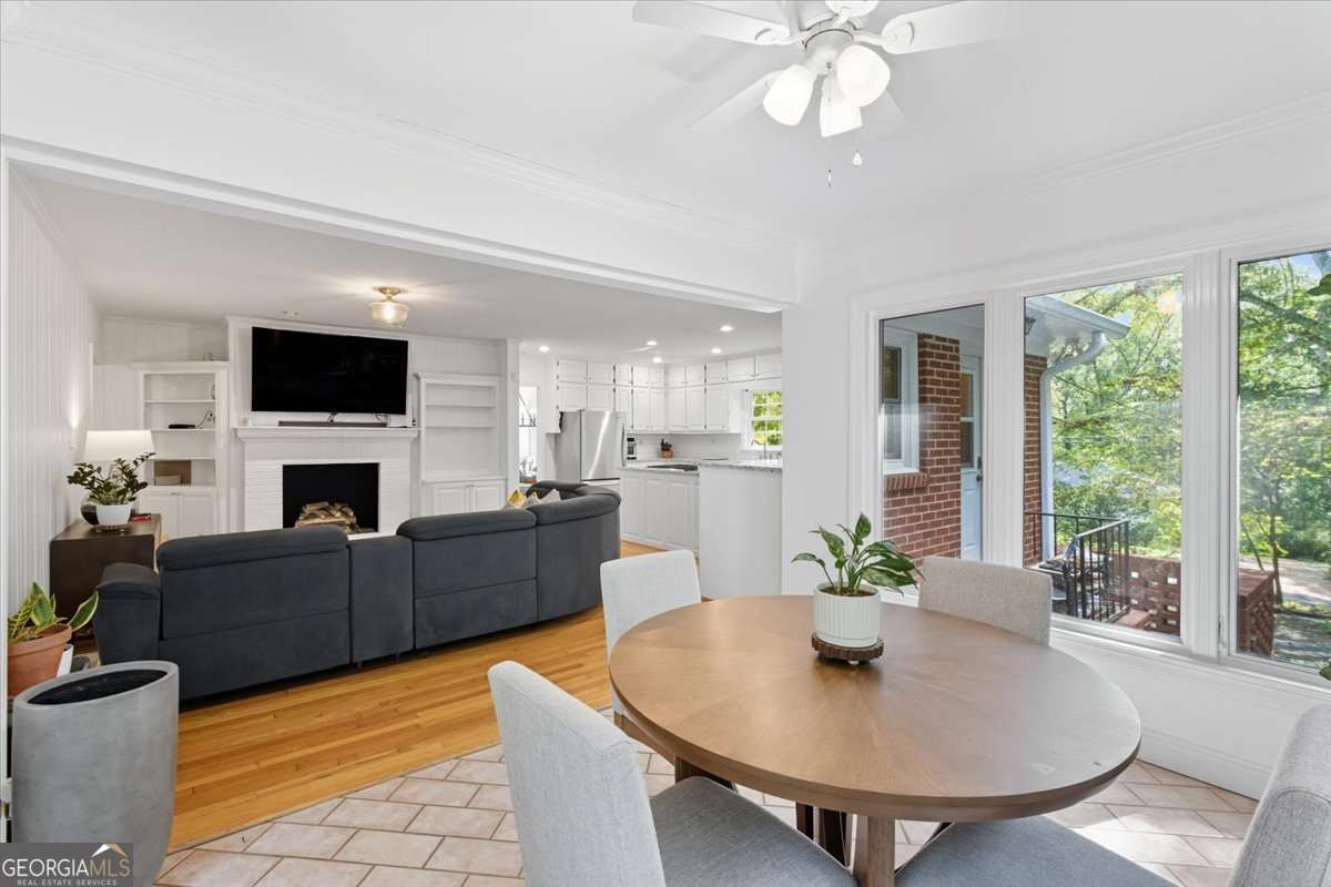28 Crestwood Drive SW