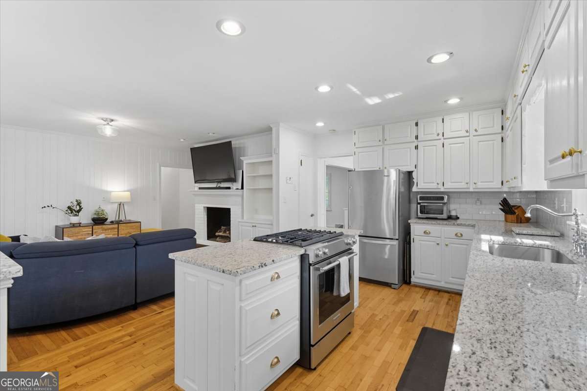 28 Crestwood Drive SW