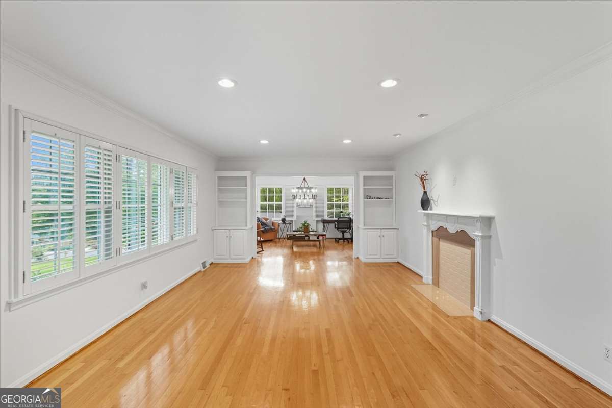 28 Crestwood Drive SW