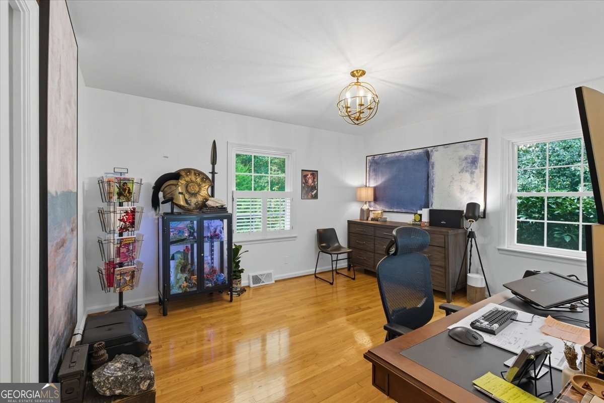 28 Crestwood Drive SW