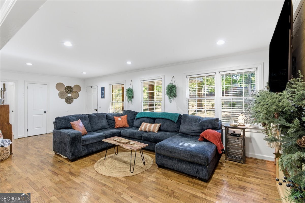 7 Thrushwood Road NE