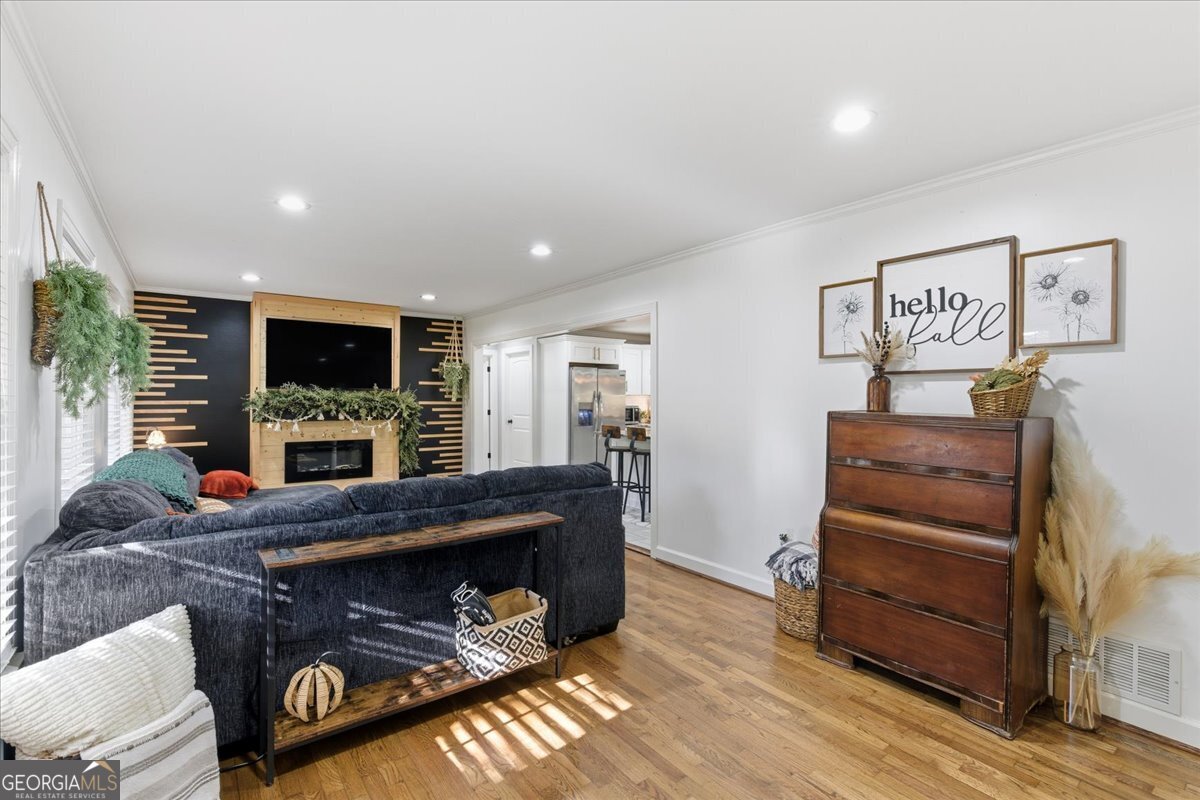 7 Thrushwood Road NE