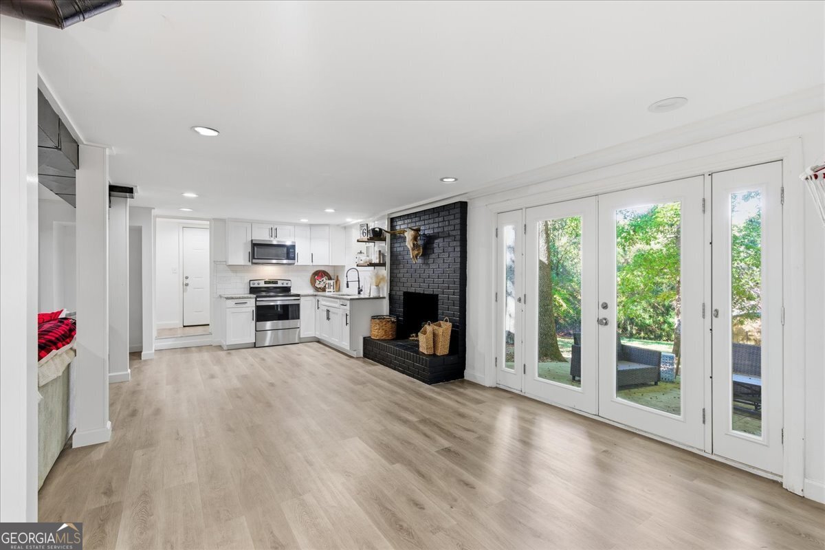 7 Thrushwood Road NE