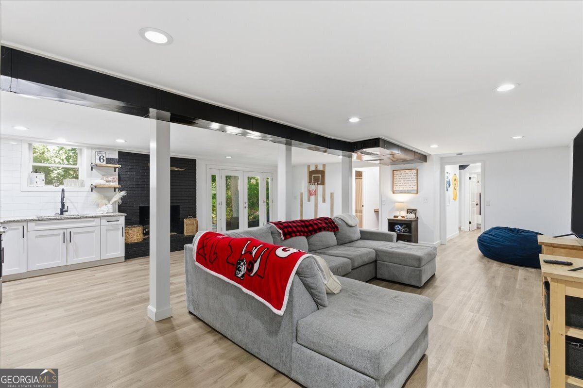 7 Thrushwood Road NE