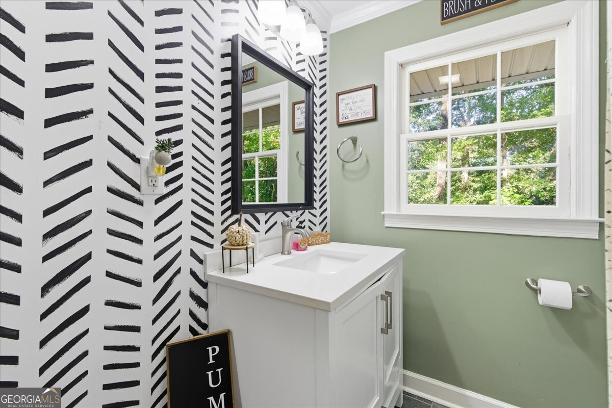 7 Thrushwood Road NE