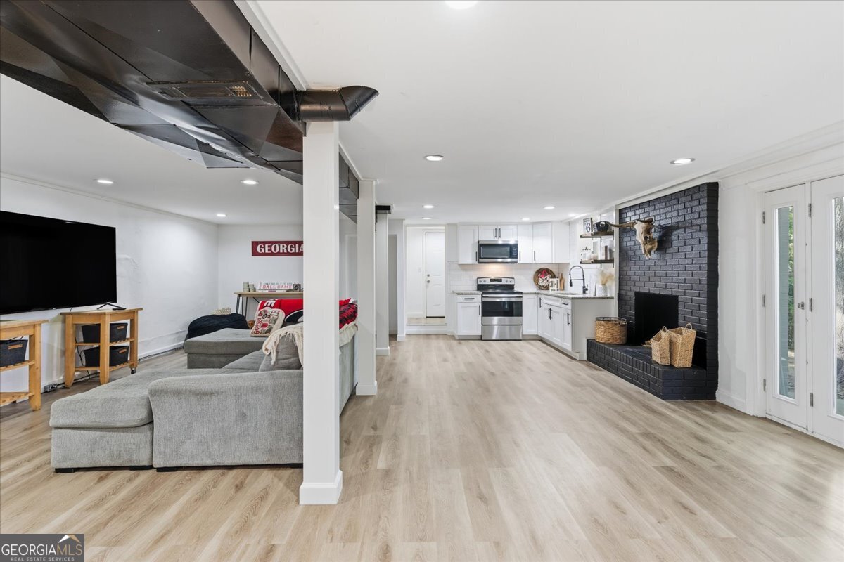 7 Thrushwood Road NE