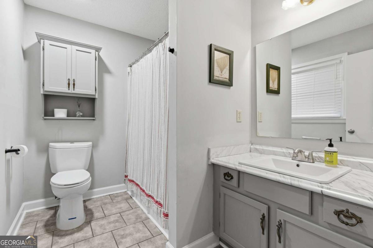 1024 New Rosedale Road NE