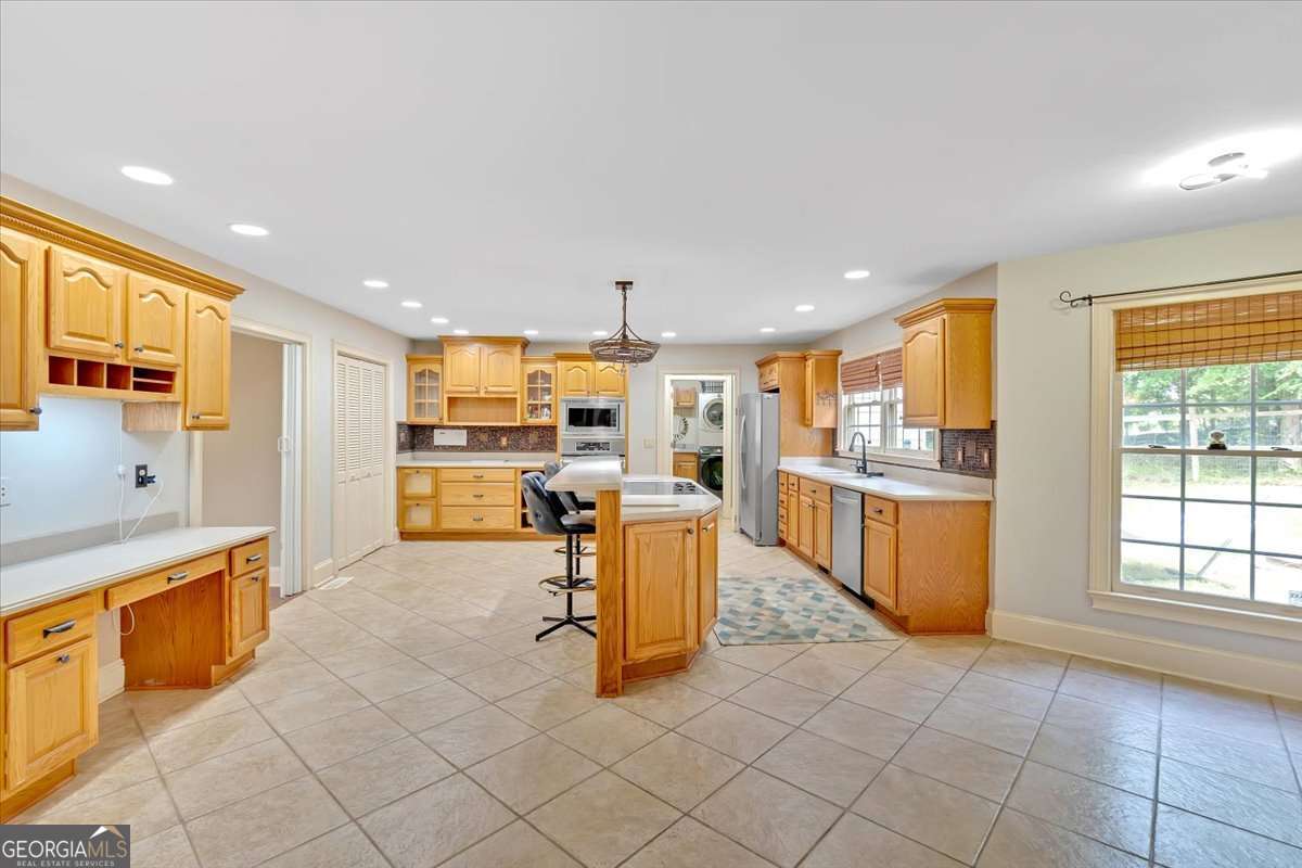 2 Stonebrook Drive SW