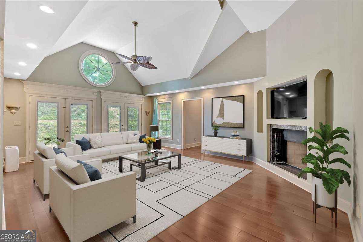 2 Stonebrook Drive SW