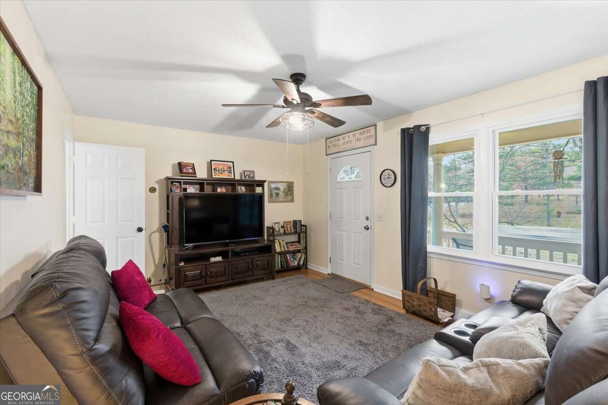 4682 Rockmart Road SE