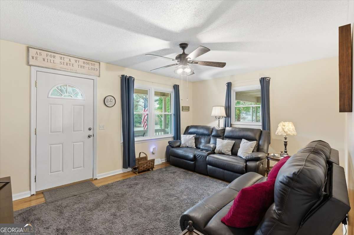 4682 Rockmart Road SE