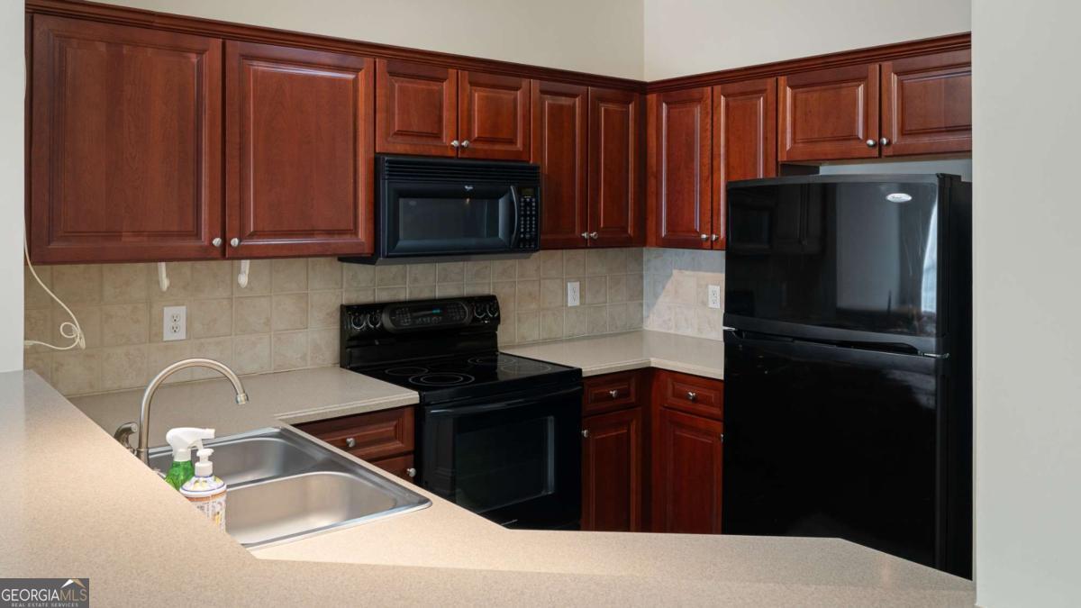 3309 Village Boulevard SE