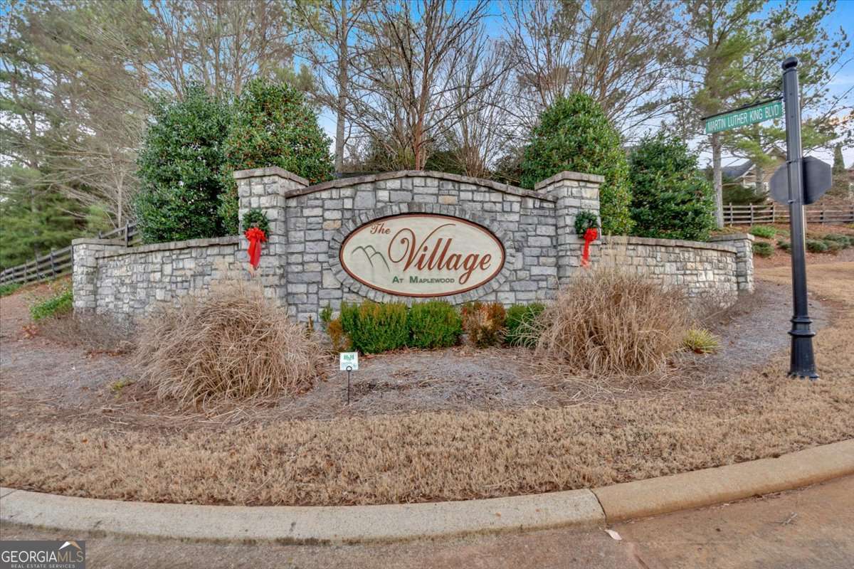 3309 Village Boulevard SE