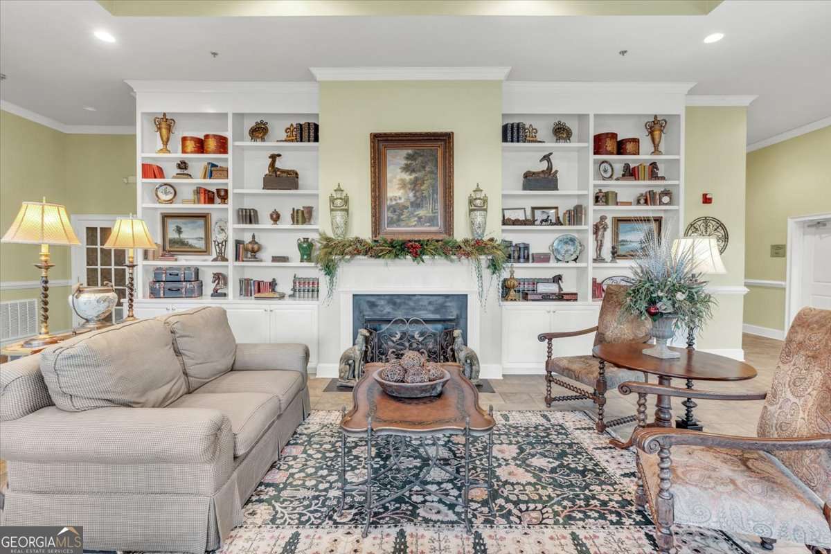 3309 Village Boulevard SE