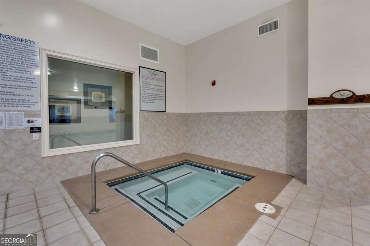 3309 Village Boulevard SE