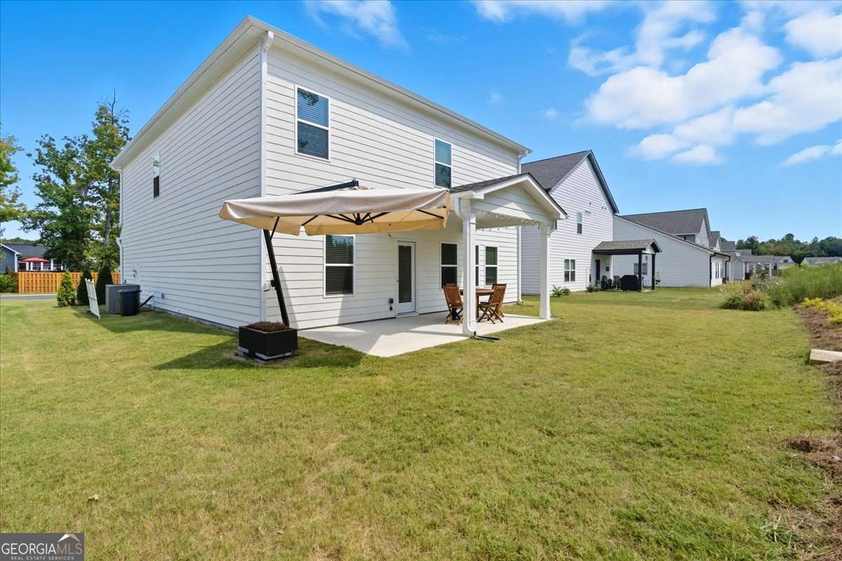 12 Majestic Oaks Way NE