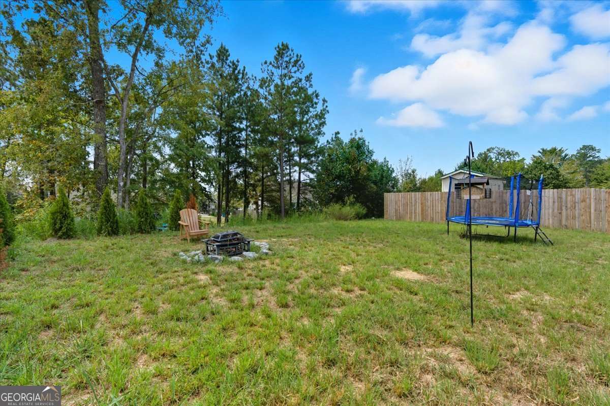 12 Majestic Oaks Way NE