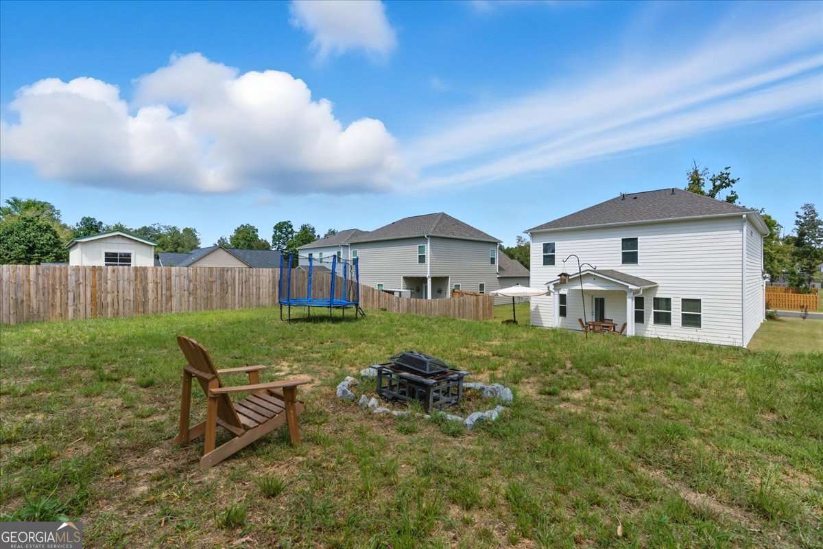 12 Majestic Oaks Way NE