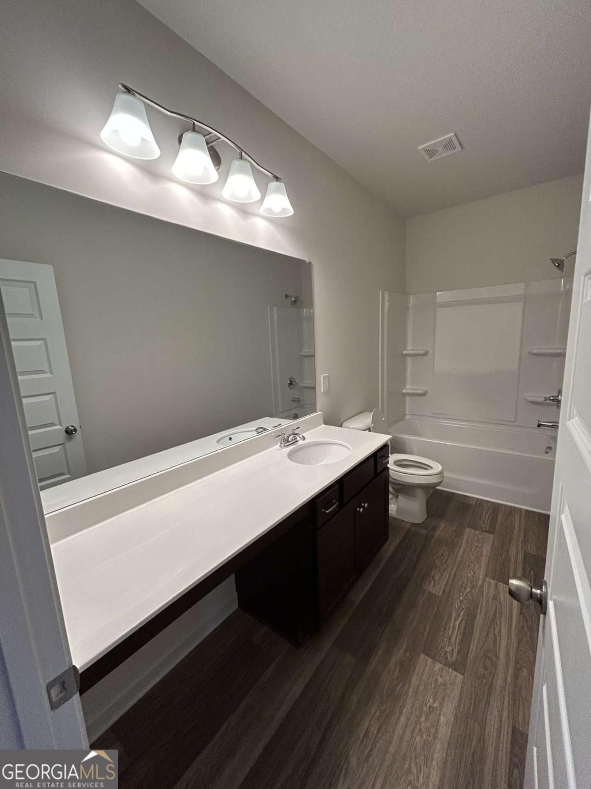 23 Whistling Oaks Drive