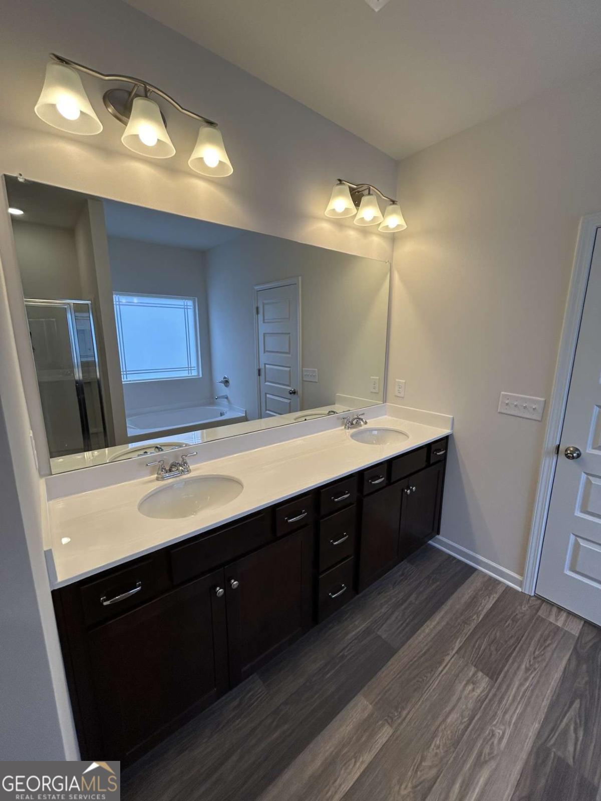 23 Whistling Oaks Drive